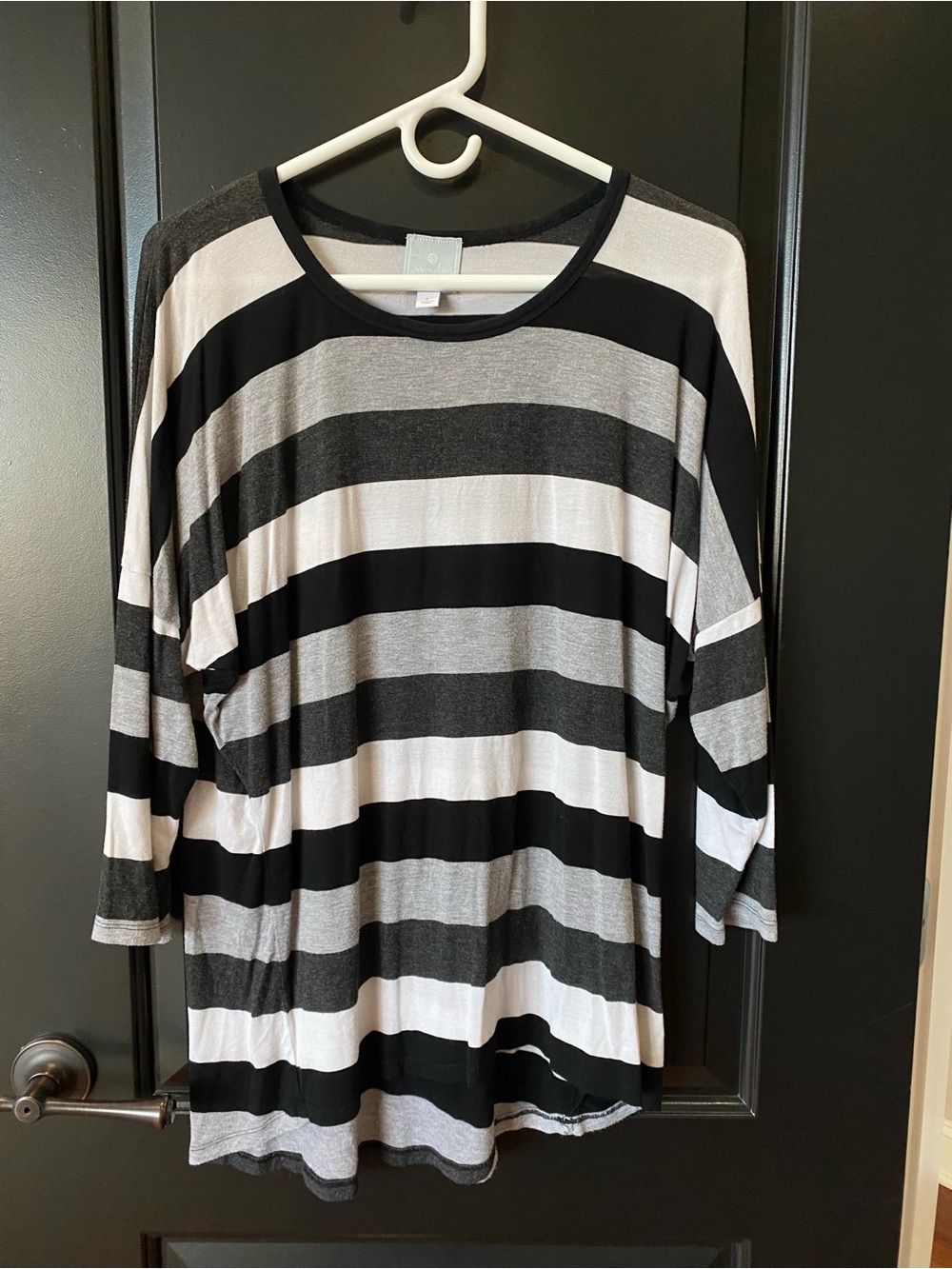Maurice’s Sunday Black, White, & Gray Striped Lightweight Casual 3/4-Sleeve Top